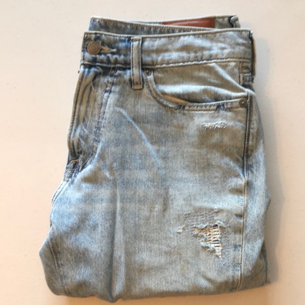 Abercrombie and Fitch size 31 x 32 Felix super slim stretch jeans, distressed.